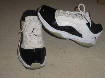 AIR JORDAN 11 XI RETRO COMFORT LOW CONCORD SHOES DV2207-100 SIZE 8 BLACK WHITE  