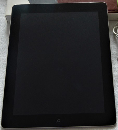 Apple iPad 2 16GB, WLAN + Cellular (Entsperrt), 24,64 cm, (9,7 Zoll) - Schwarz - Zdjęcie 3 z 13