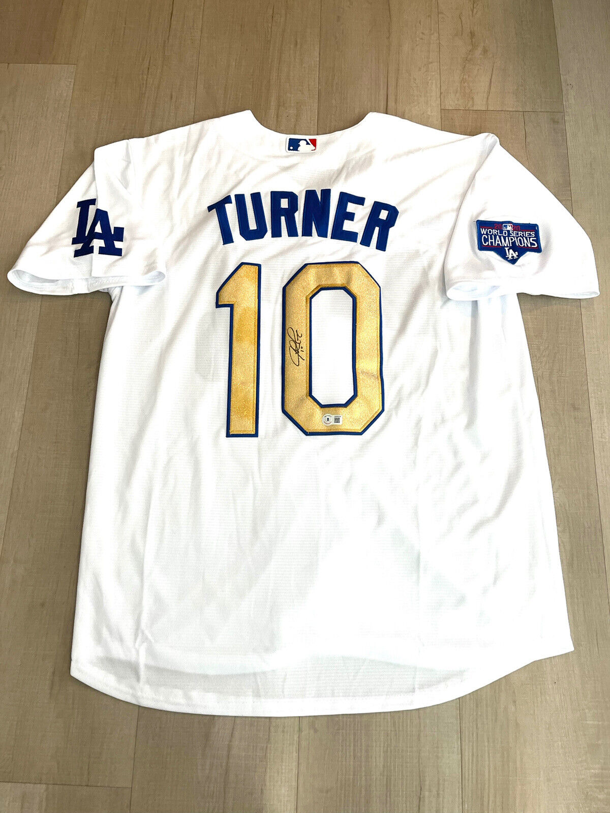 Dodgers Justin Turner Jersey (World Series Edition) for Sale in Ontario, CA  - OfferUp