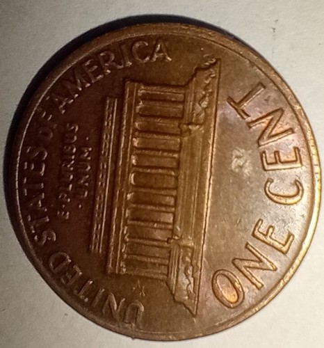 Error 1970 Lincoln Penny ( Struck Twice Off Center ) - Picture 2 of 3