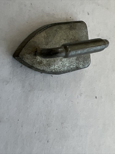 Vintage Monopoly Game Piece The Iron - Picture 3 of 3
