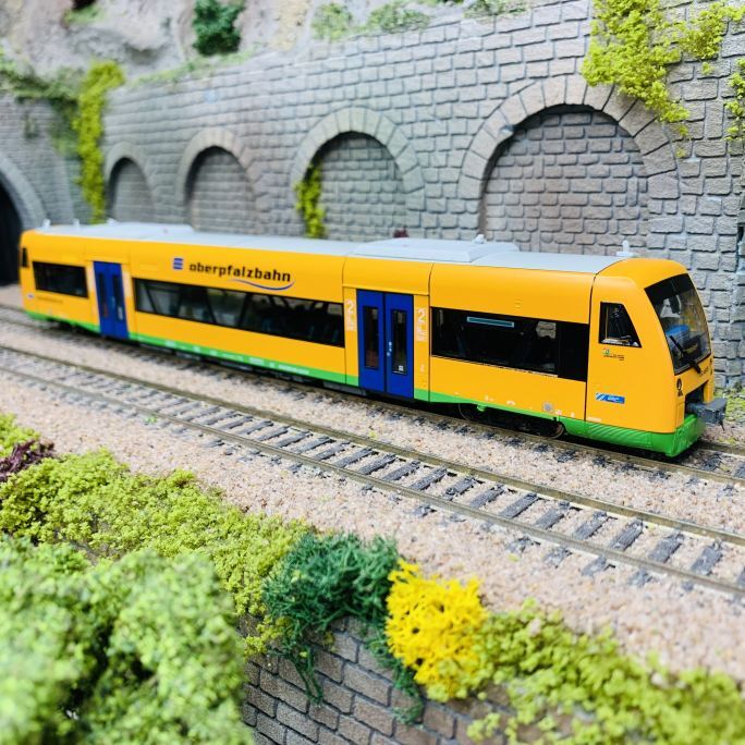 Autorail ROCO 70193 Oberpfalzbahn miniature HO en plastique injecté et détails en métal