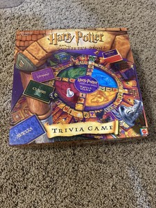 Harry Potter and the Sorcerers Stone Trivia Board Game by ...