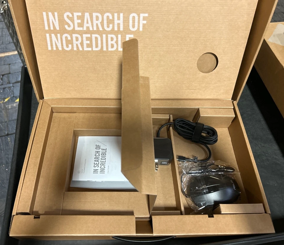 ASUS - Chromebook CM1402 14" FHD Laptop - MediaTek Komp.520 - 4GB Memory - GRAY - Image 4 of 4