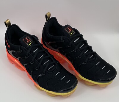 Nike Air Vapormax Plus Men display picture 1