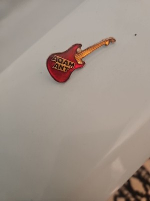 Awesome Vintage Adam Ant Guitar Lapel Hat Pin red & gold enamel