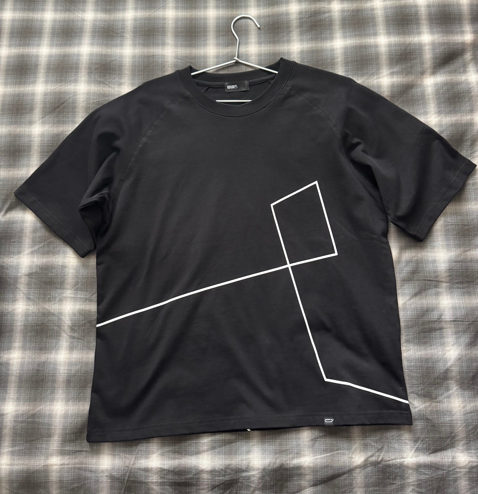 Standard Format Obsidian Continuous Line Tee Size… - image 2