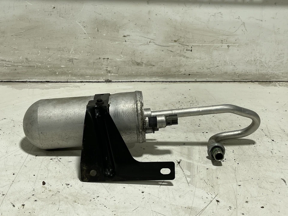 AC Accumulator Dryer Bracket w/ Suction Line Hose  98-06 Jeep TJ Wrangler CC 3CD - Image 4 of 4