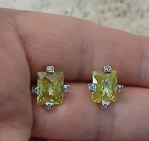 Emerald Cut Light Green Peridot 925 Sterling Silver Pendant & Earrings CZ's - Picture 10 of 14