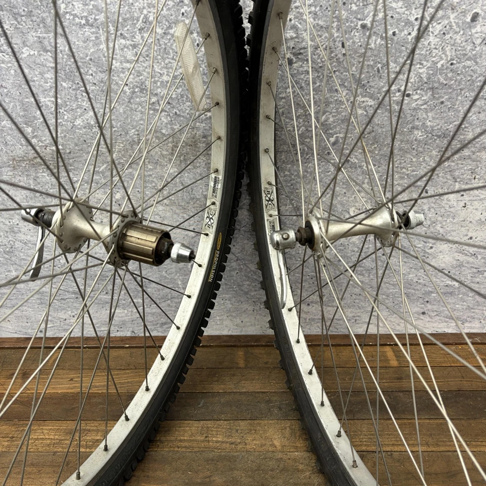 Juego de 26 ruedas para bicicleta de montaña Bontrager BXC bujes Shimano Weinmann 135 mm años 90 MTB 7s Foto 3 de 4