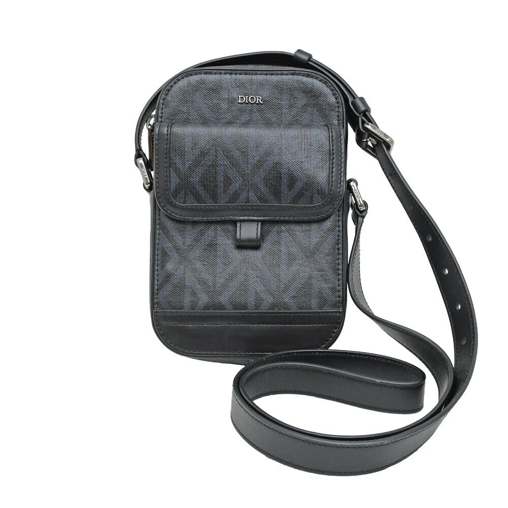 AUTH CHRISTIAN DIOR HIT THE ROAD SAC POCHETTE VERTICAL 2ESCA415CDP W12,5XH19XD4CM