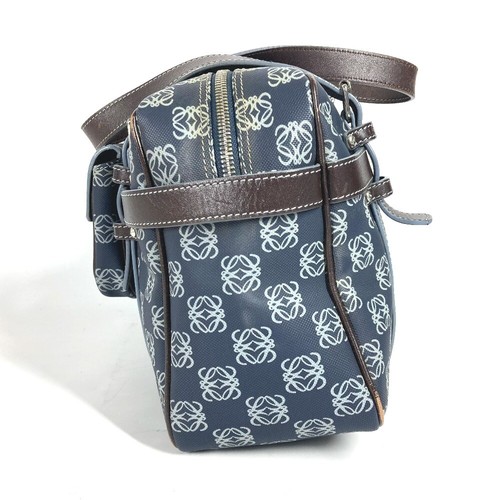 LOEWE Shoulder Bag Shoulder Bag Anagram logo Hand Bag with Pouch - Picture 3 of 17