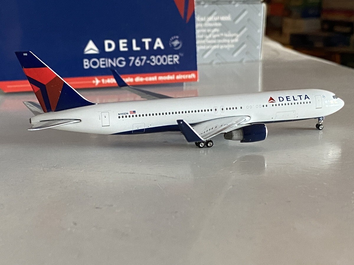 Gemini Jets Delta Air Lines Boeing 767-300 1:400 N193DN