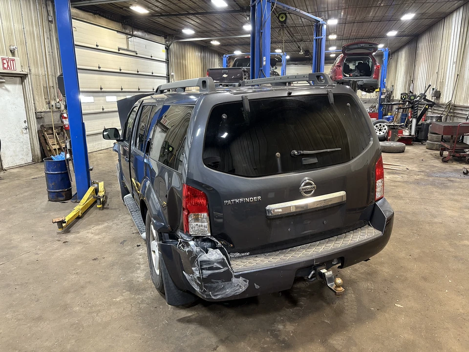 Regulador de ventana de puerta delantera izquierda usado se adapta a: Nissan Pathfinder electri 2012 Foto 4 de 4