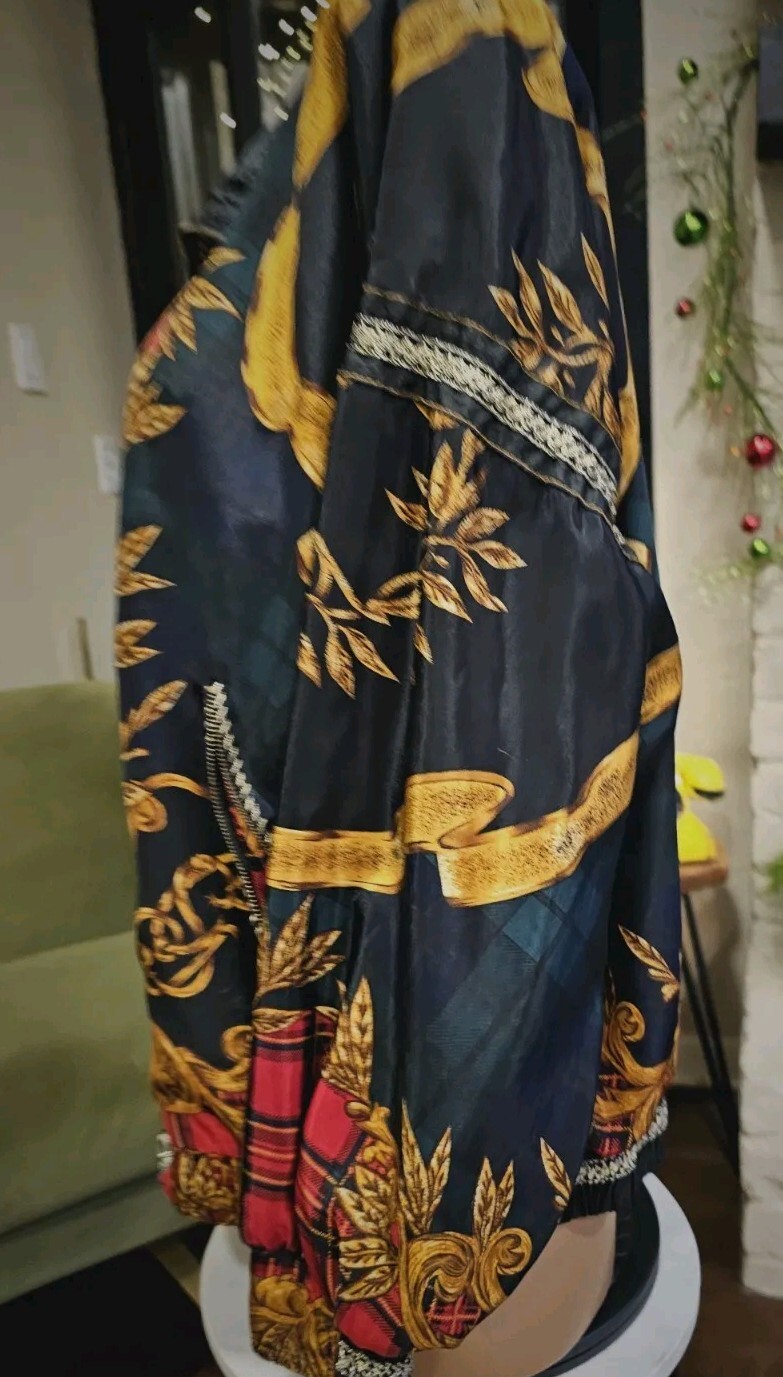 Picture 2 of 8