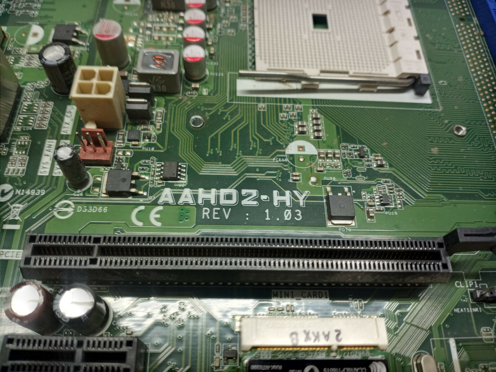 Carte Mère HP AAHD2-HY Avec Processeur, Ventirad Et 2 Go RAM DDR3 – Occasion