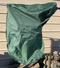 Horseware Ireland fleece lined hunter green nylon English dressage saddle cover