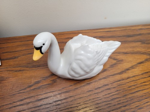 Wade Whimsie Figurine - SWAN - Blow-Up - Boxed - Picture 3 of 7