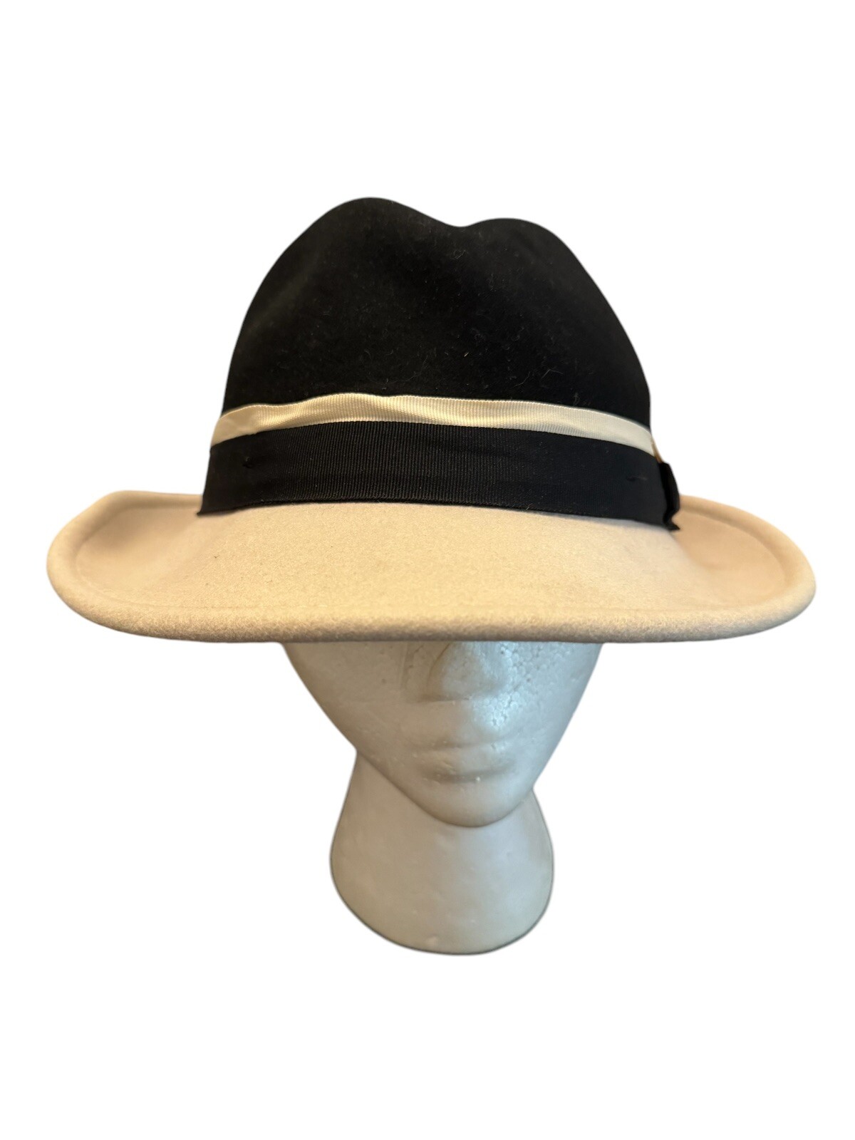 Stacy Adams Black Wool Fedora with White Feather Stripe - Size Large
