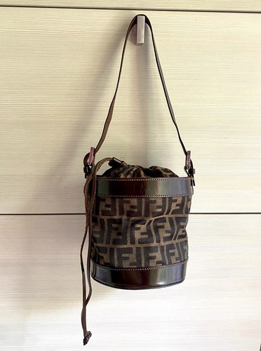 borsa a secchiello fendi Big sale - OFF 74%