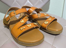 Cupcake Couture Girls Tan Strappy Sandals Size 2 Buckle Bow Heart Flower