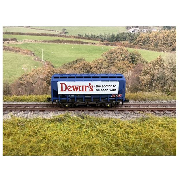 Peco NR65P Grain Hopper Wagon Dewar's N Gauge
