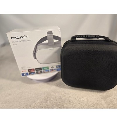 Oculus Go 32GB All-in-One VR Headset White with Casematix Hard Travel Case