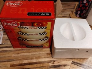 Vintage 2002 Gibson Coca-Cola 'Drive-In' Retired Pattern 3-Piece Nesting set