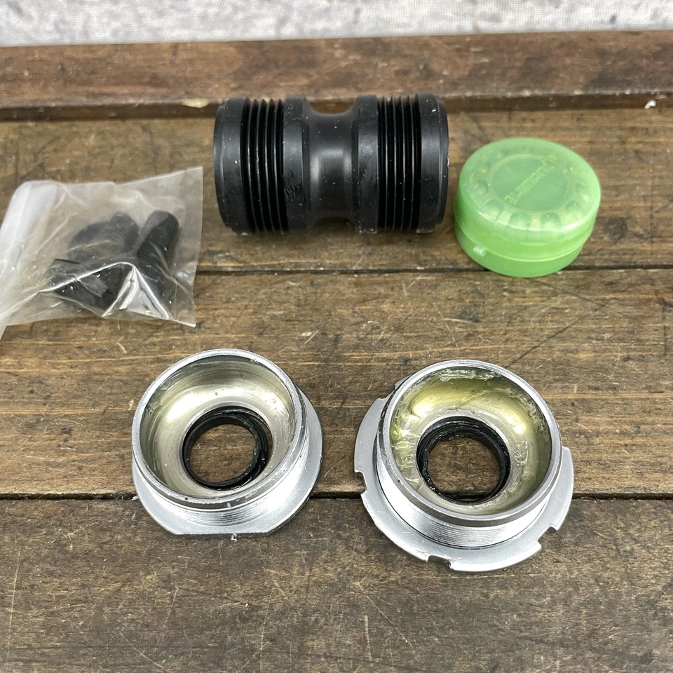Vintage Shimano Deore XT BB-M730 Bottom Bracket 73mm 126.5mm NOS Japan Square - Image 3 of 4