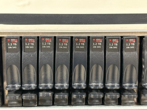 Quantum 24-bay SAS disk array w/ Dual Dot Hill 1-04920-01 - Picture 5 of 17