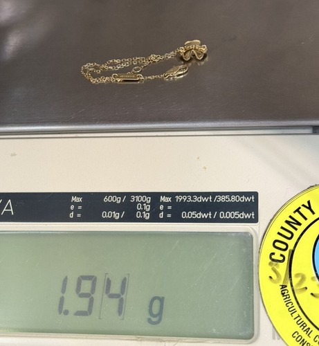 18k Solid Yellow Gold Mini Size Flower Thin Bracelet. 1.94 Grams. 7” - Picture 3 of 6