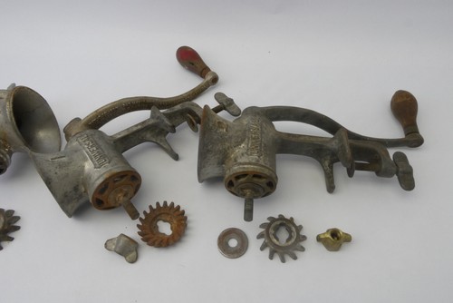 3 Vintage Universal LF&C New Britain Landers Frary Clark No 2 1 Meat Grinders - Picture 16 of 18