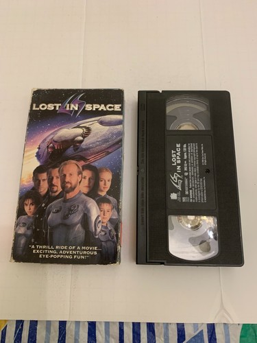 1998 Lost In Space VHS Video Tape William Hurt - Picture 1 of 2