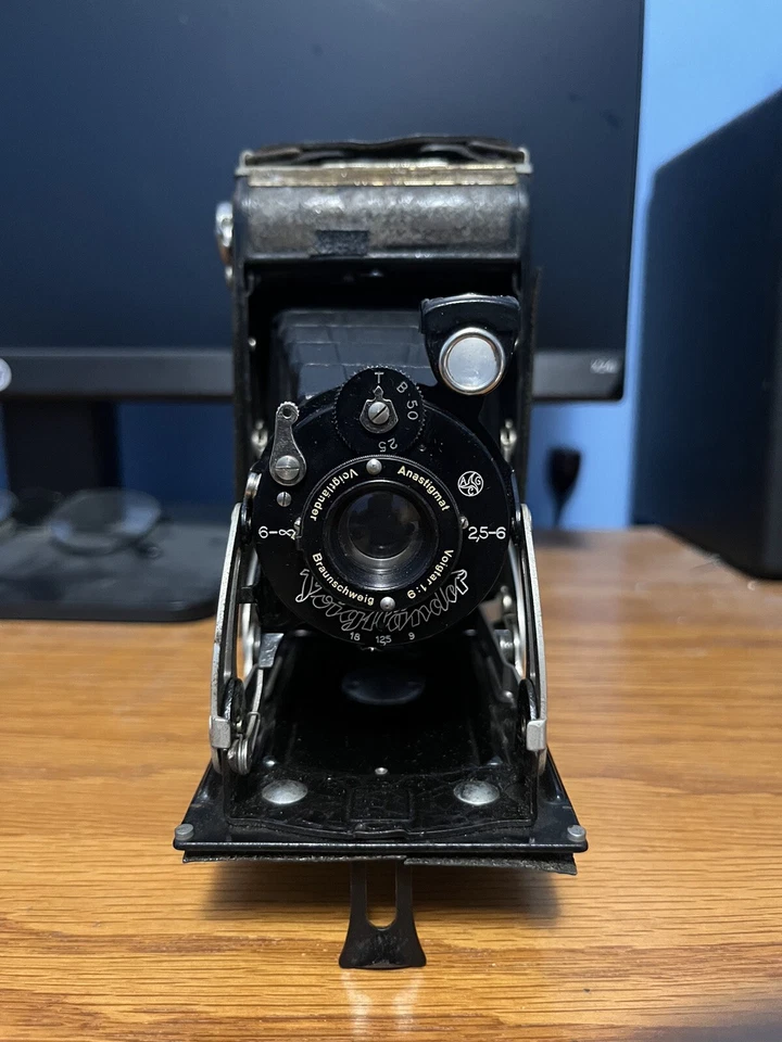 CÁMARA VOIGTLANDER BESA 66 BABY BESA CON LENTE VOIGTAR 75MM 3.5 Foto 2 de 4