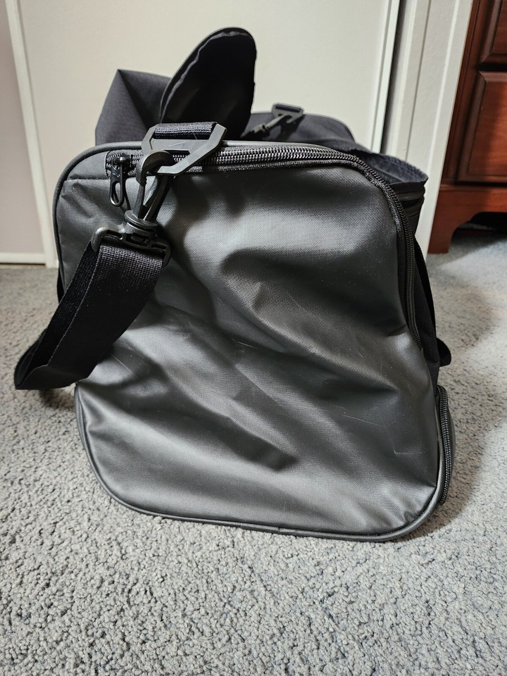 Nike Brasilia Large Black Duffel, Men's Gym Bag, All Purpose Duffel Bag