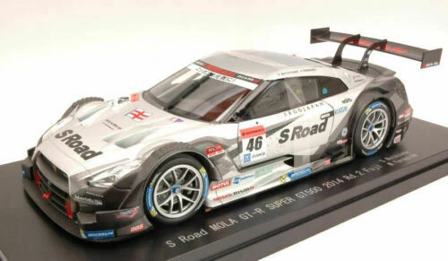 Modellini statici di auto, furgoni e camion EBBRO Scala 1:18