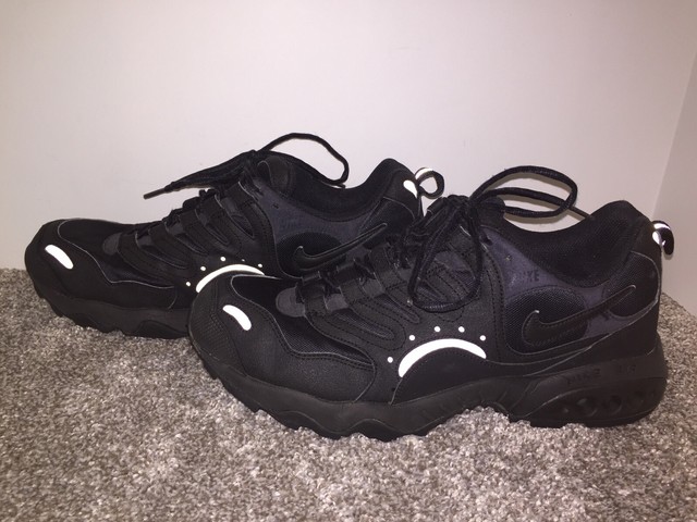 nike air terra humara black