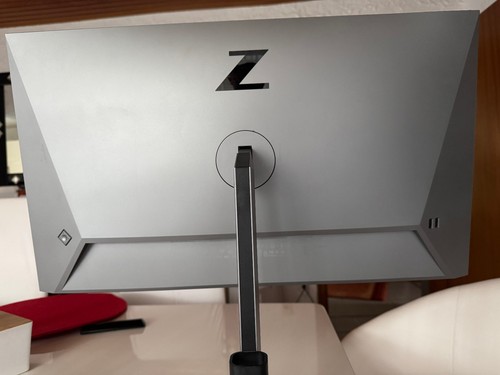 HP Z27u G3 27" QHD Monitor | 4K | Display geht an - kommt keine Bild - Afbeelding 10 van 14