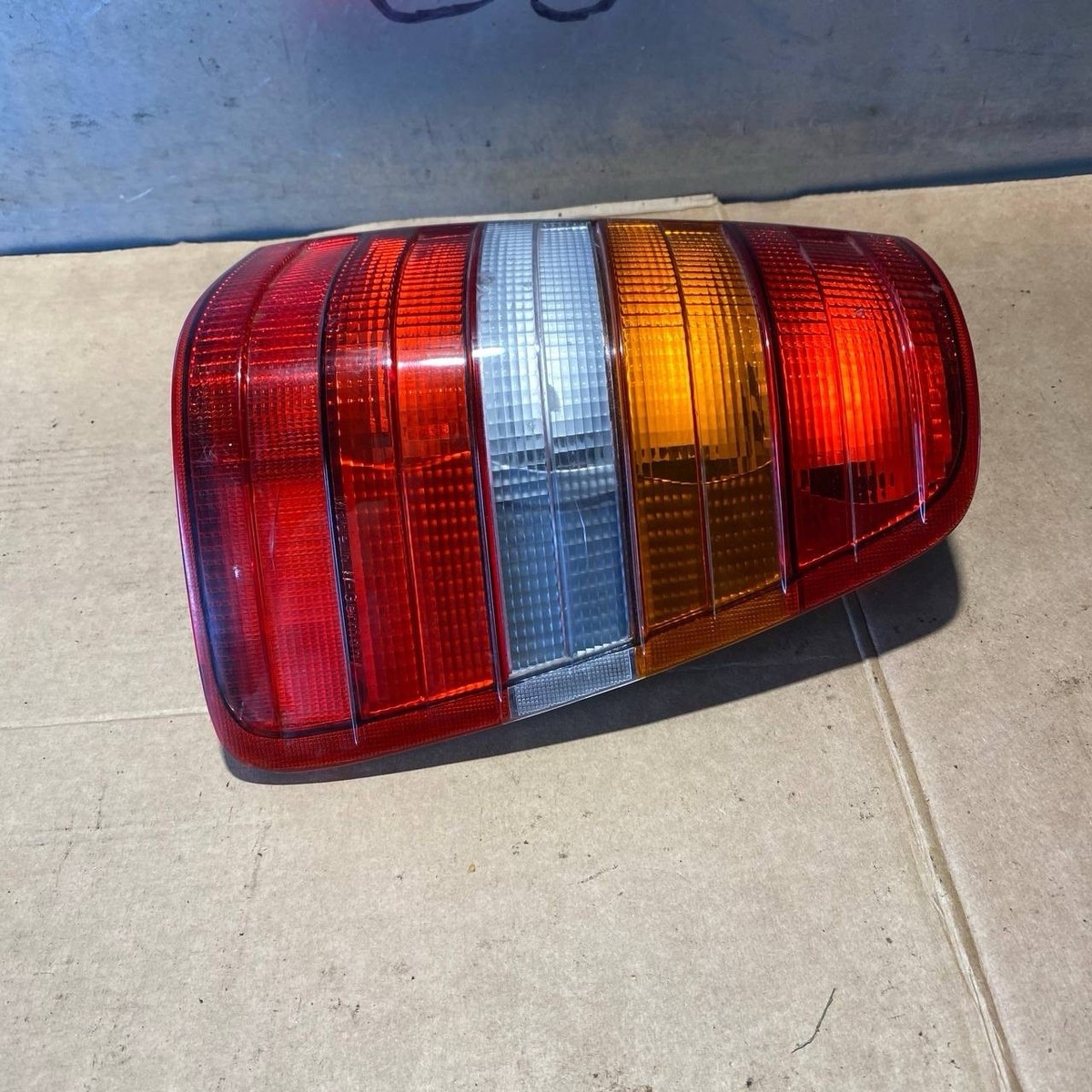Mercedes-Benz W124 Wagon Rear Right Taillight Assembly 1248204464