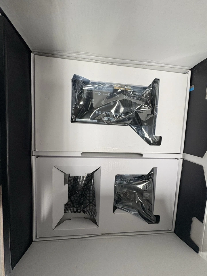 ASUS X99-DELUXE Motherboard Intel X99 U3.1 DDR4 M.2 ATX 2011-v3 socket - Image 3 of 3