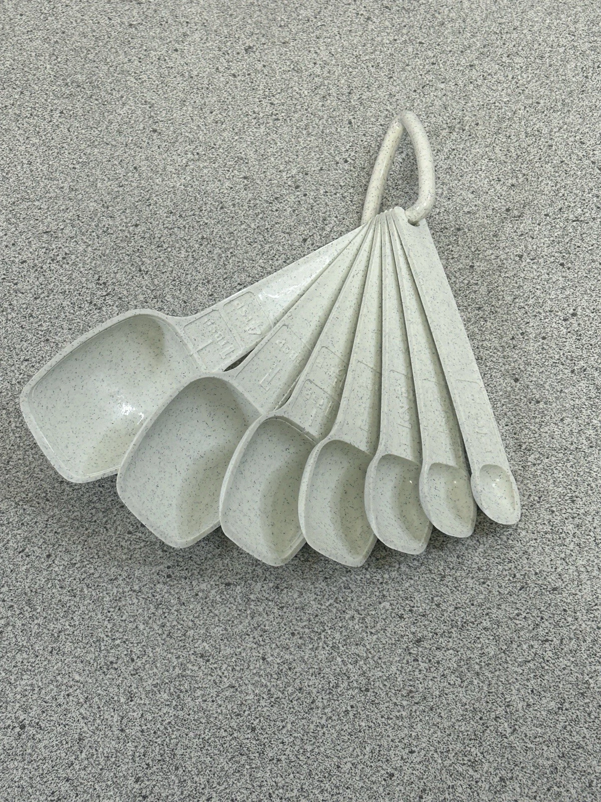 Vintage Tupperware Measuring Spoons Speckled White Set, 7 pcs & Ring
Opens in a new window or tab