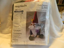 C-25 MARY MAXIM CROCHET KIT “CUTE GNOME”