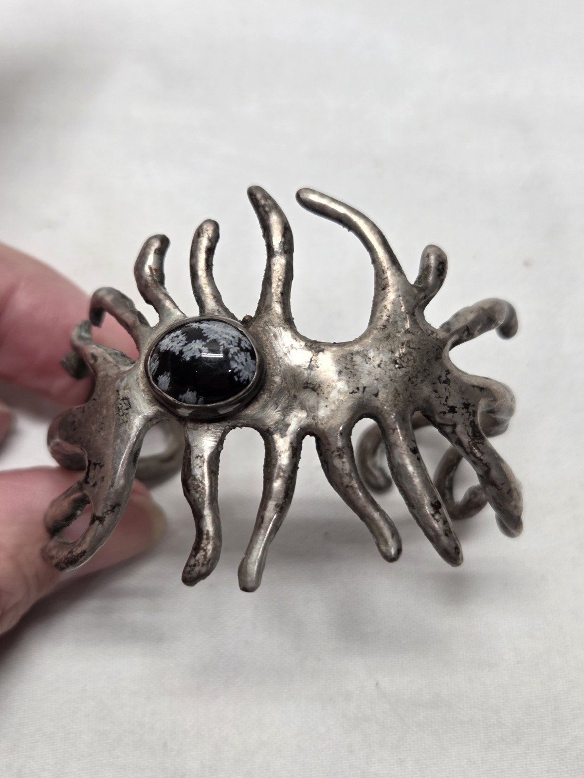 Solid Silver Abstract Metal Cuff Bracelet with Mo… - image 5