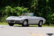 1963  Chevrolet Corvette   | C2 Corvette Photo 1