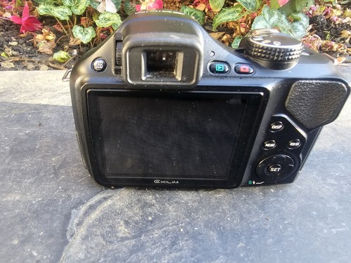 Casio Exilim EX-FH20 9MP Digital Bridge Camera - Black lovely condition - Picture 6 of 12