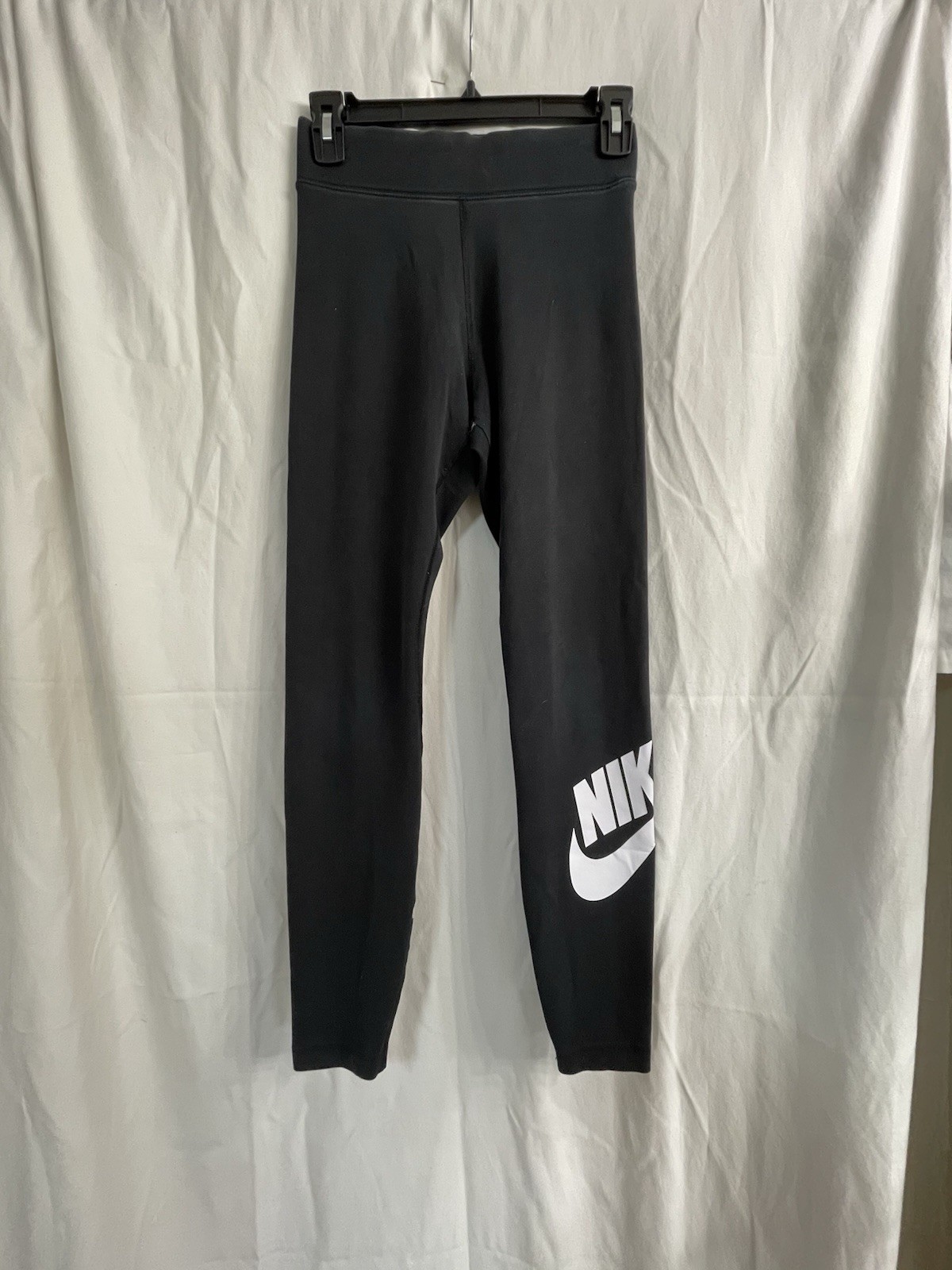 Nike Womens High Rise Black Logo Tight Fit Full Length Leggings