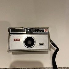 Kodak Instamatic 104 Film Camera - Untested