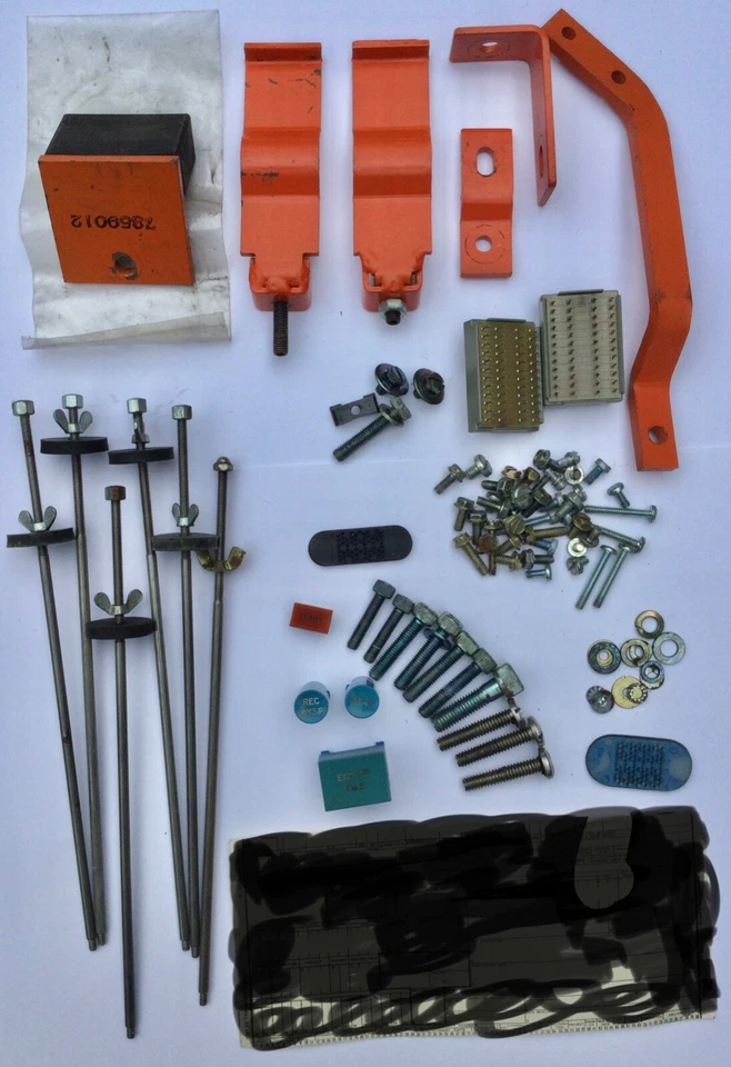 VINTAGE 1980s IBM COMPUTER MAINFRAME NOS PULLEY CLAMPS PARTS MILITARY - Image 2 of 3
