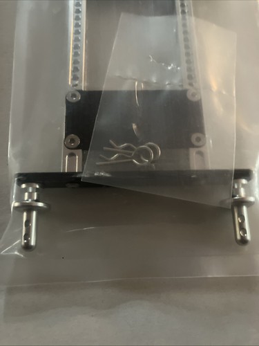 C28234SILVER Integy Adjustable Rear Body Mount & Post Set for Traxxas TRX4 - Picture 4 of 8