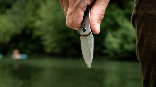 Kershaw Valve Frame Lock Knife Bead Blast Stainless Steel (2.25" Stonewash) 1... - Picture 2 of 11